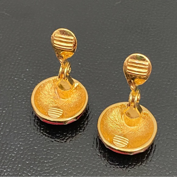 Vintage MONET Red Enameled Round Gold-tone Clip On Earrings - Picture 8 of 11